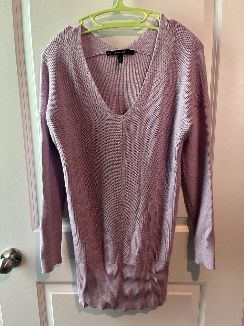 White House Black Market Dusty Lavender V-Neck Sweater